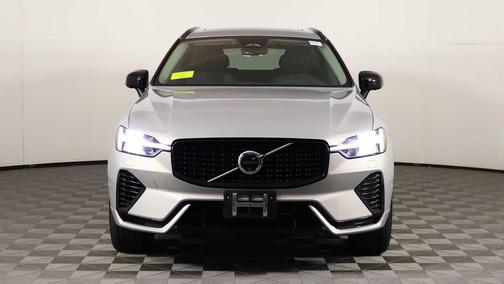 2024 Volvo XC60 Recharge Plug-In Hybrid T8 Plus Dark Theme