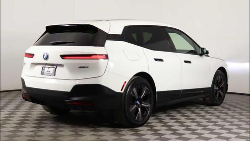 2024 BMW iX xDrive50