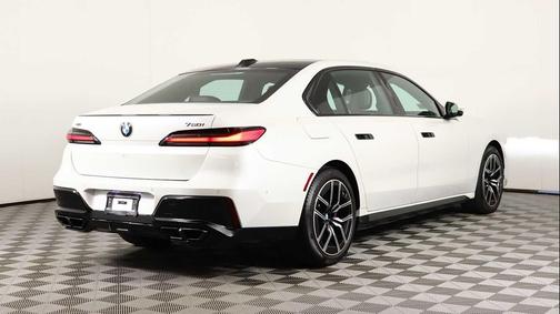 2024 BMW 760 xDrive