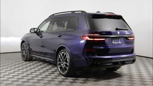 Tanzanite Blue II Metallic 2024 BMW X7 M60i