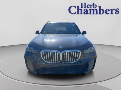 Black Sapphire Metallic 2026 BMW X5 PHEV xDrive50e