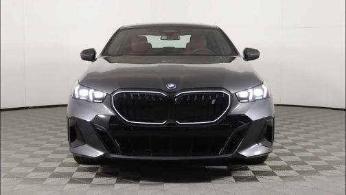 Dark Graphite Metallic 2027 BMW i5 xDrive40