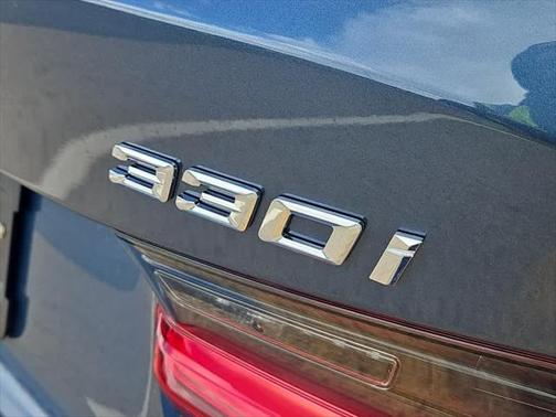 2025 BMW 330 i xDrive