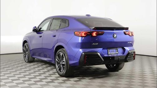 Portimao Blue Metallic 2026 BMW X2 xDrive28i