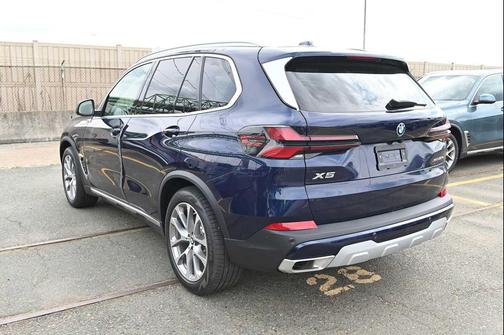 Tanzanite Blue II Metallic 2026 BMW X5 PHEV xDrive50e
