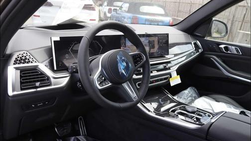 Manhattan Green Metallic 2026 BMW X5 xDrive40i