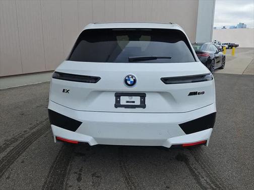 2025 BMW iX M60