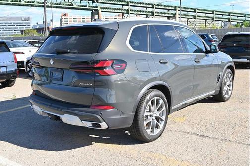 Dravit Grey Metallic 2026 BMW X5 xDrive40i