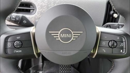 British Racing Green IV Metallic 2026 MINI Hardtop Cooper