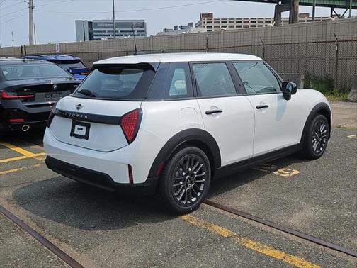 2025 MINI Hardtop Cooper