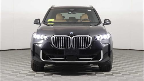 Black Sapphire Metallic 2026 BMW X5 PHEV xDrive50e