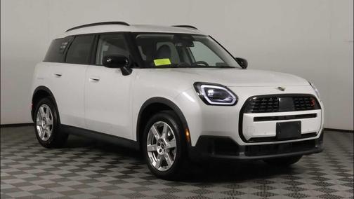 Nanuq White Metallic 2025 MINI Countryman Cooper S ALL4