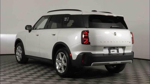 Nanuq White Metallic 2025 MINI Countryman Cooper S ALL4