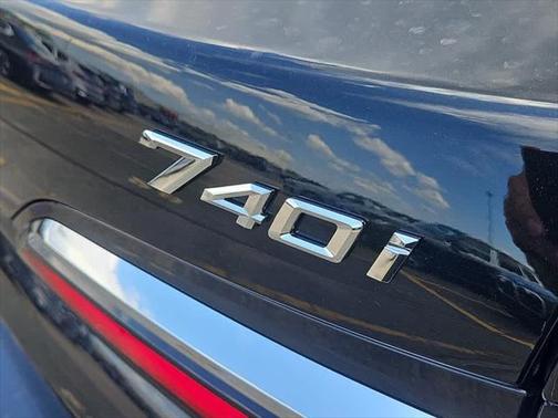 2025 BMW 740 i xDrive