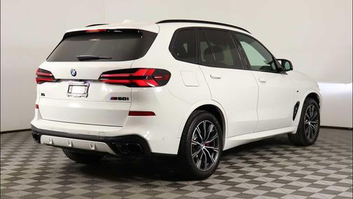 2026 BMW X5 M60i