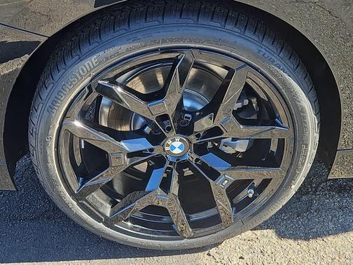 2025 BMW 230 i xDrive