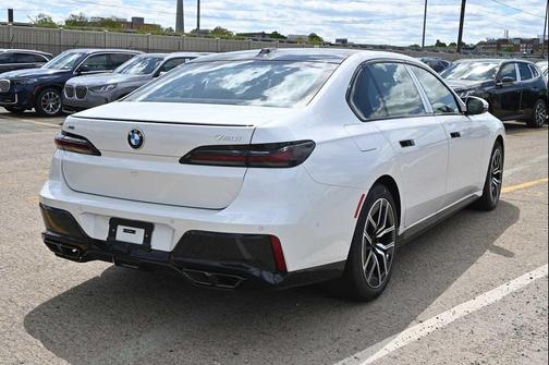 Mineral White Metallic 2026 BMW 760 xDrive
