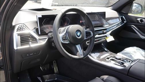 Dravit Grey Metallic 2026 BMW X5 PHEV xDrive50e