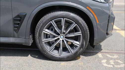 Dravit Grey Metallic 2026 BMW X5 PHEV xDrive50e