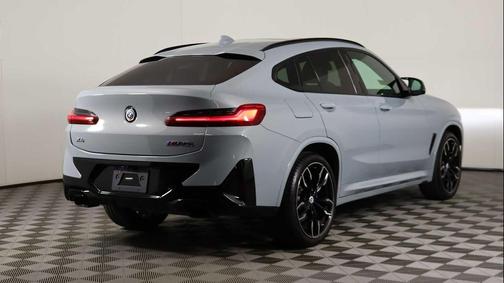 2023 BMW X4 M40i
