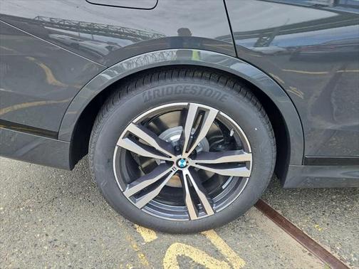 2026 BMW X7 M60i