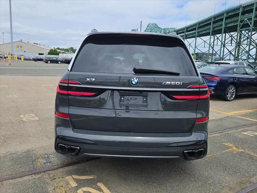 2026 BMW X7 M60i