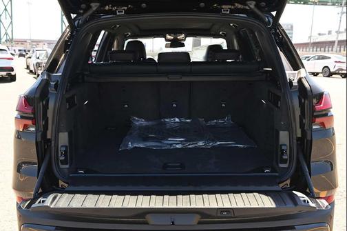 Black Sapphire Metallic 2026 BMW X5 xDrive40i