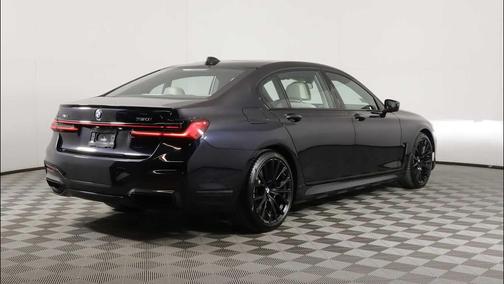 Carbon Black Metallic 2021 BMW 750 i xDrive