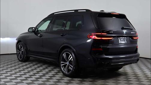 2026 BMW X7 M60i