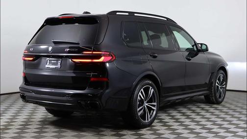 2026 BMW X7 M60i