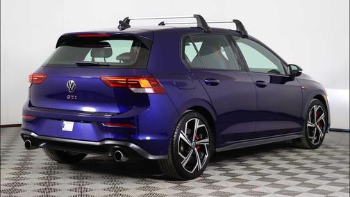 2024 Volkswagen Golf GTI 2.0T SE DSG