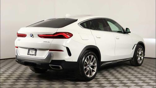 2022 BMW X6 xDrive40i