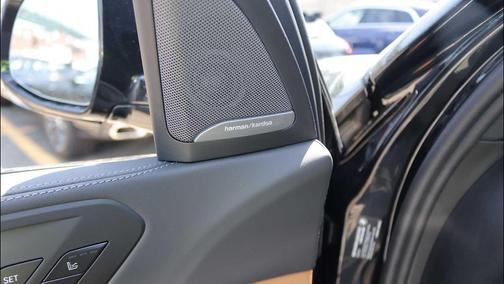 Black Sapphire Metallic 2026 BMW X5 xDrive40i