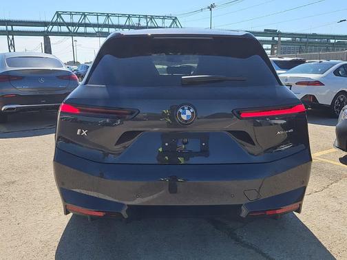 2026 BMW iX xDrive45