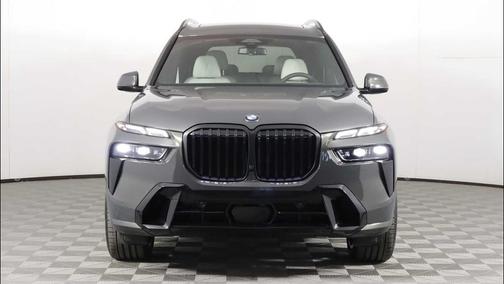Dravit Grey Metallic 2026 BMW X7 xDrive40i
