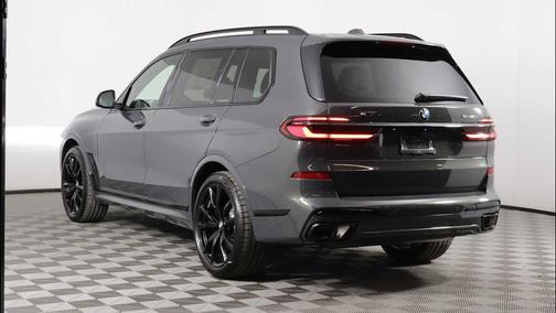 Dravit Grey Metallic 2026 BMW X7 xDrive40i