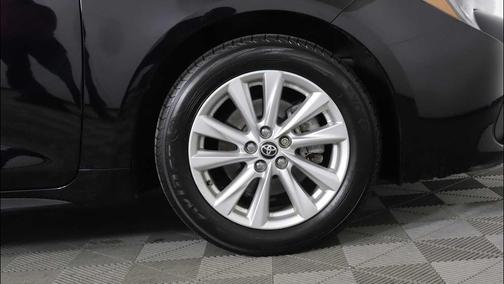 Midnight Black Metallic 2024 Toyota Corolla SE