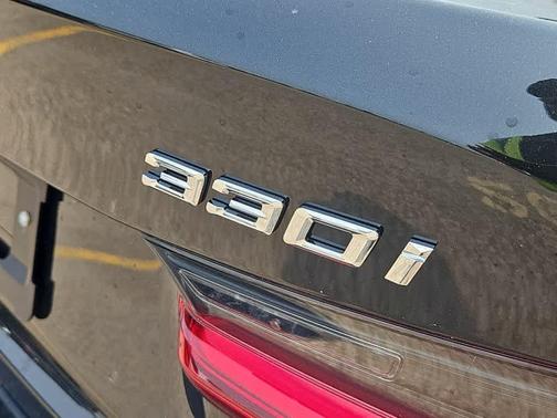 2025 BMW 330 i xDrive