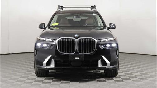 Black Sapphire Metallic 2024 BMW X7 xDrive40i