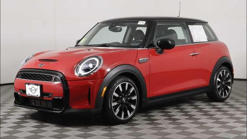 Chili Red 2024 MINI Hardtop Cooper S