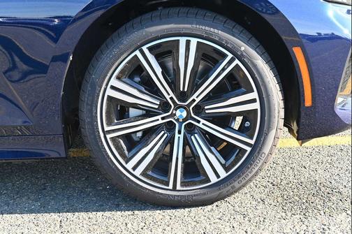 Tanzanite Blue II Metallic 2026 BMW 330 xDrive