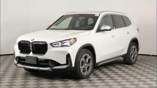 Alpine White 2023 BMW X1 xDrive28i