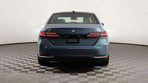 2024 BMW i5 eDrive40