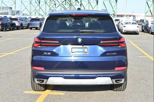 Tanzanite Blue II Metallic 2026 BMW X5 xDrive40i