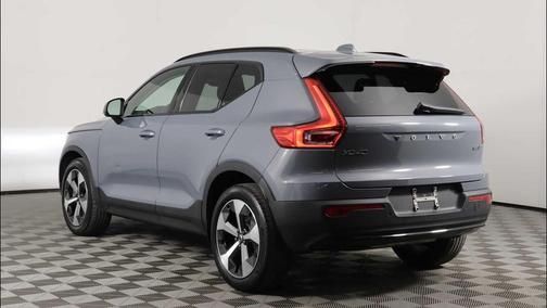 Thunder Grey Metallic 2023 Volvo XC40 B5 Plus Dark Theme