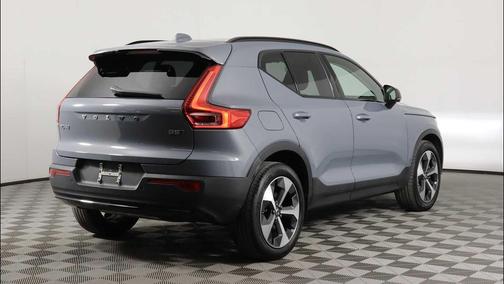 Thunder Grey Metallic 2023 Volvo XC40 B5 Plus Dark Theme