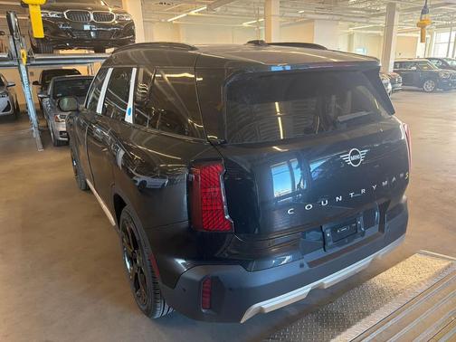 Midnight Black II Metallic 2026 MINI Countryman Cooper S ALL4