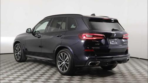 Carbon Black Metallic 2021 BMW X5 xDrive40i