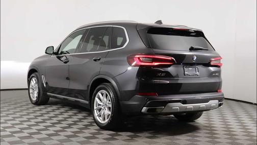Dark Graphite Metallic 2023 BMW X5 xDrive40i
