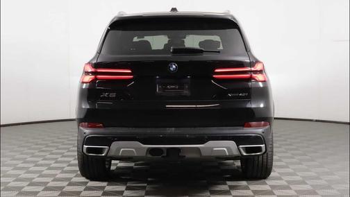 Black Sapphire Metallic 2024 BMW X5 xDrive40i